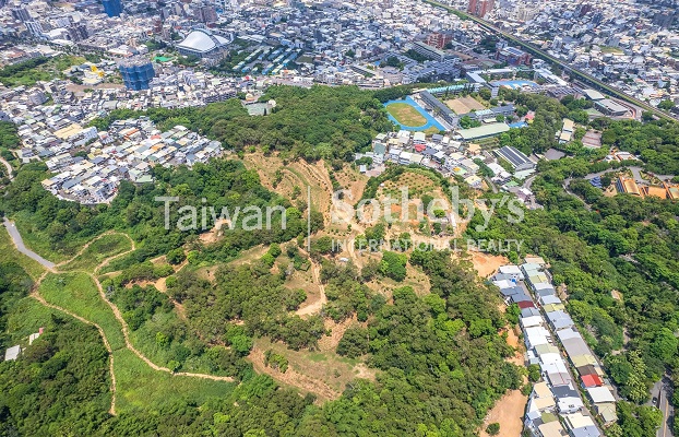 正苗栗市中心明仁國中旁農建地現場實景